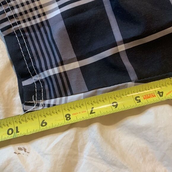 BERMUDA shorts by CARL BANKS, official NHL , large with liner - Picture 9 of 10